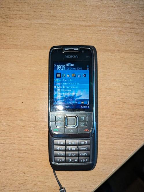 Nokia E66 met lader in goede staat