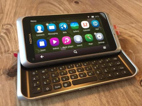 Nokia E7 gloednieuw amp compleet in doos