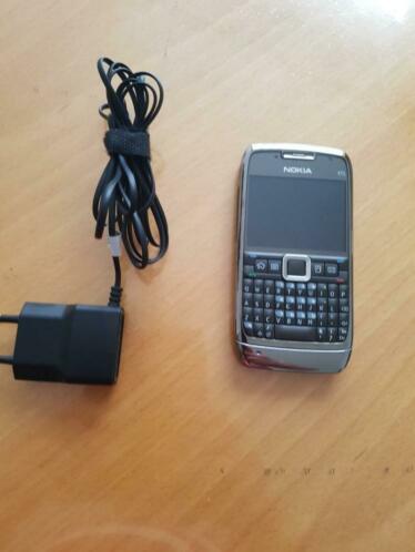 Nokia E71 