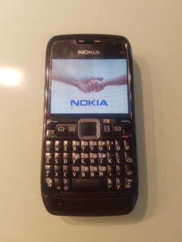 Nokia E71.