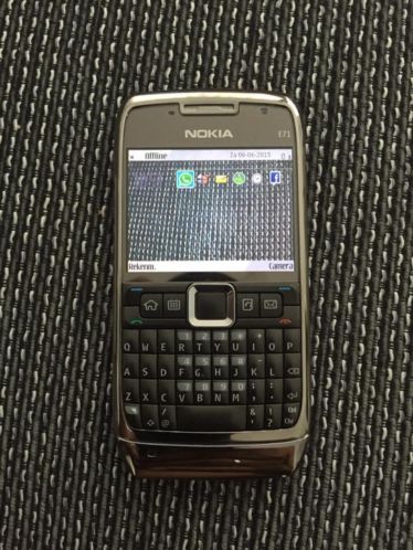 Nokia E71 