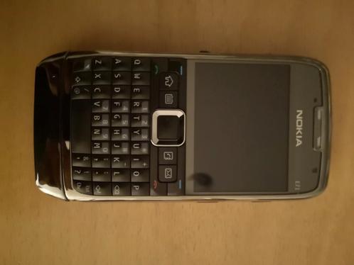 Nokia E71 met oplader