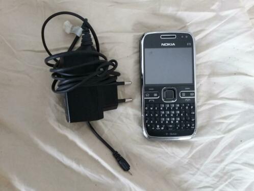 Nokia e72 met lader