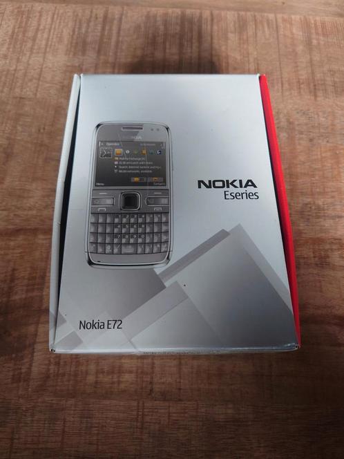Nokia E72 Mobiele Telefoon Inclusief doos en accessoires