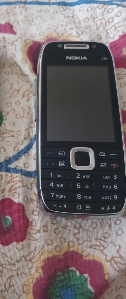Nokia E75 gaat niet aan voor maar 15,00