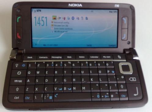 Nokia E90 Communicator with QWERTZ Keypad (GSM only, No CDMA