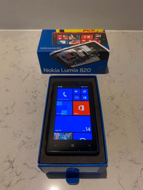 Nokia Luma 820 zwart - Windows Phone