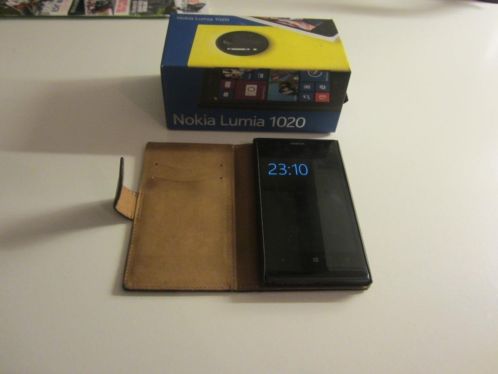 nokia lumia 1020 met 12 jaar garatie en hoesje