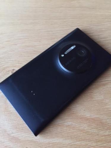 Nokia Lumia 1020 refurbished 32GB Zwart met accessoires 