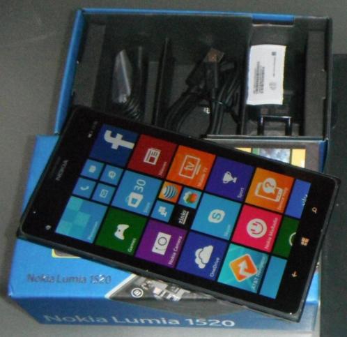 nokia lumia 1520 met oortel. usb kabel complete box