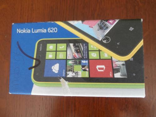 Nokia Lumia 620 met lader