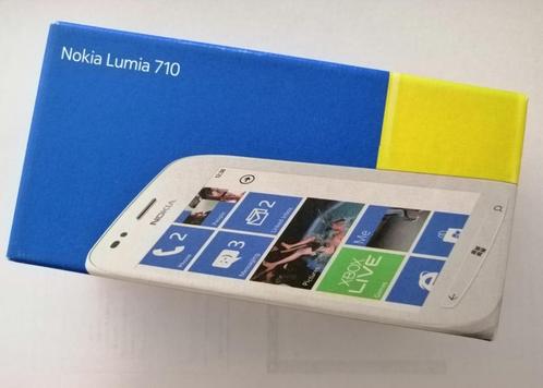 Nokia Lumia 710 compleet met accessoires