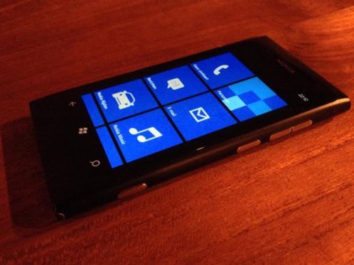 Nokia Lumia 800, Windows Phone