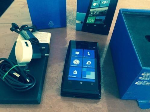 NOKIA lumia 800 Zo goed als nieuw en compleet