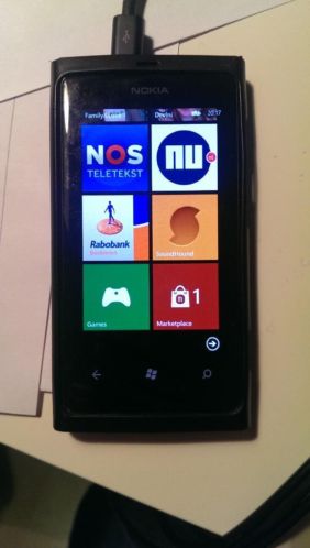 Nokia Lumia 800 Zwart met hoesje, werkt nog perfect
