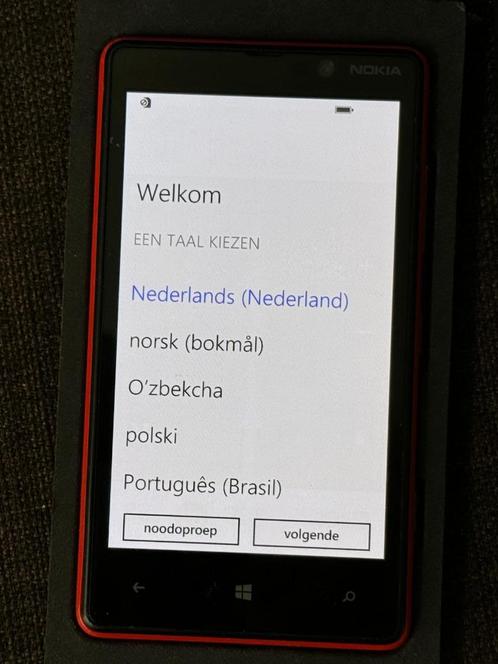 Nokia Lumia 820, rood, in perfecte nieuwstaat met doosje