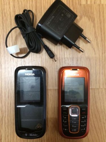 Nokia met extra front en lader in orginele verpakking