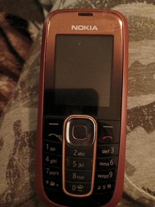 Nokia  met extra hoesje