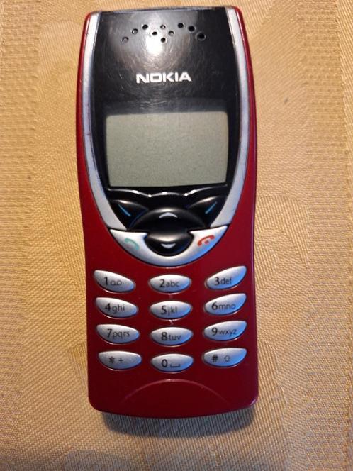 Nokia Model 8210
