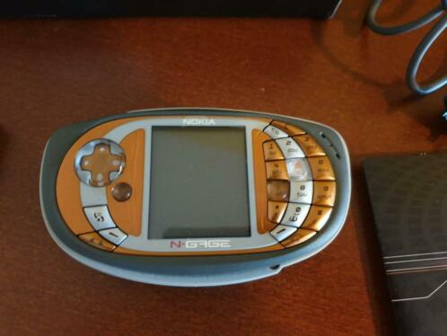 Nokia N-Gage QD Game Deck - Orange.  Ongebruikt in doos.