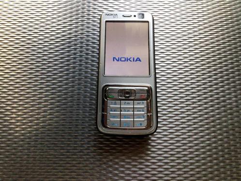 NOKIA N73