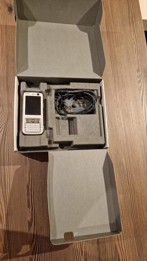 Nokia N73