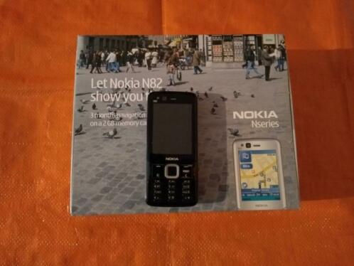 Nokia N82