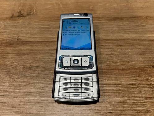Nokia N95 deep plum