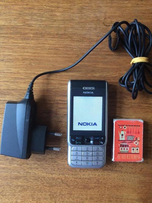 Nokia RM-51 3230 mobieltje  oplaadstekkertje telefoon mobi