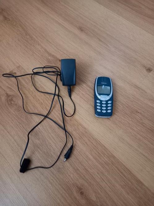 Nokia telefoon met oplader