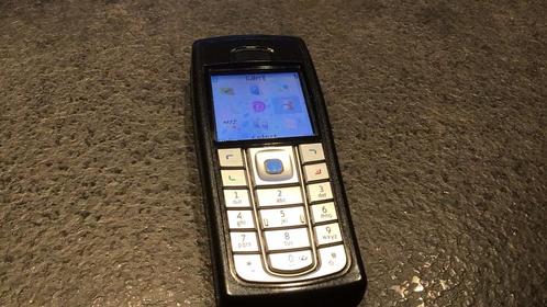 Nokia telefoon met oplader en oortjes 6230
