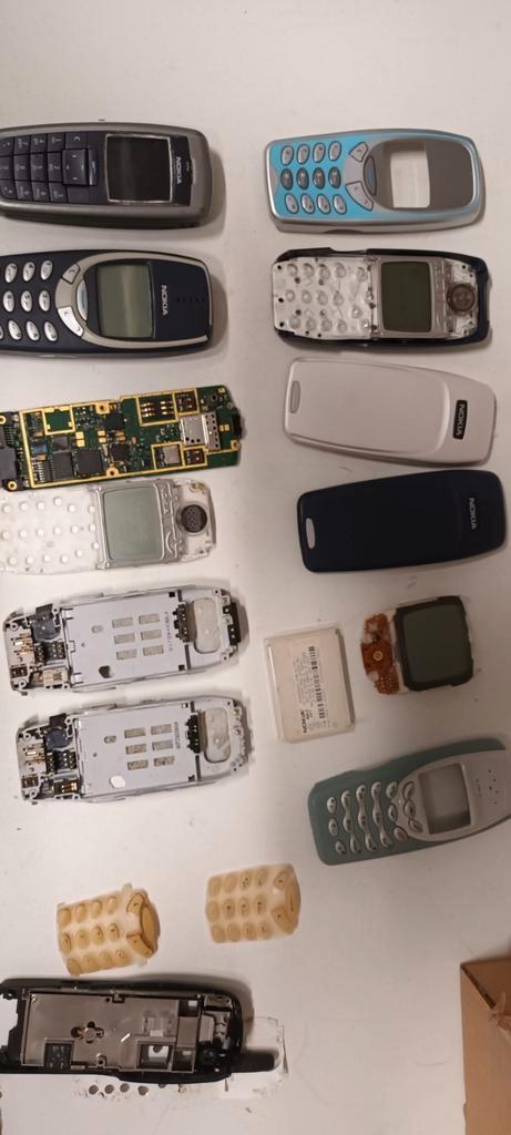 Nokia  telefoons en onderdelen