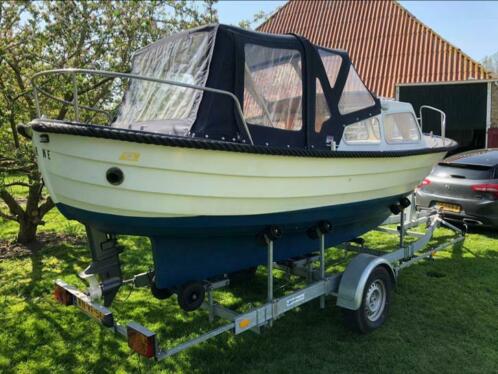 Noorse Spitsgatter en trailer. Nieuwe kap, motor, kabelaring