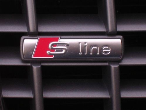 NU AUDI S-line Embleem 13,95kwaliteitA2-A3-A4-A5-A6-A7