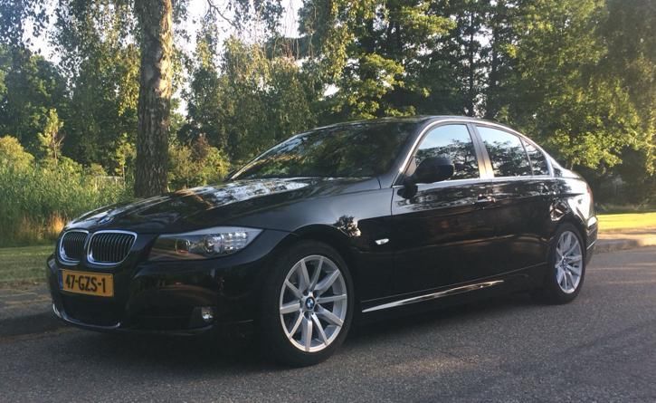 NwModel BMW 325i Automaat Exe NaviXenonLeer FACELIFT 325