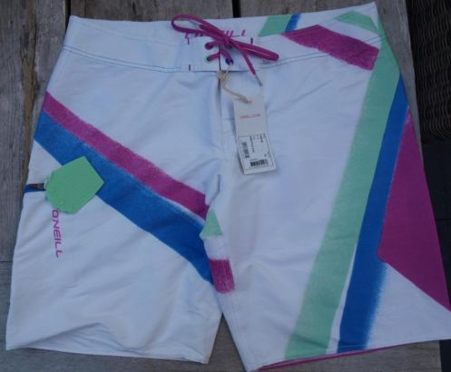 O039NEILL Boardshorts maat 33 NIEUW