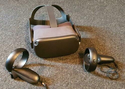 Oculus Quest 128GB VR headset.