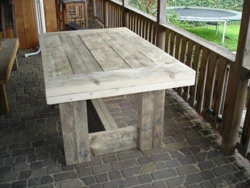 Oerdegelijke tafel (s) van gebruikt steigerhout extra dik 