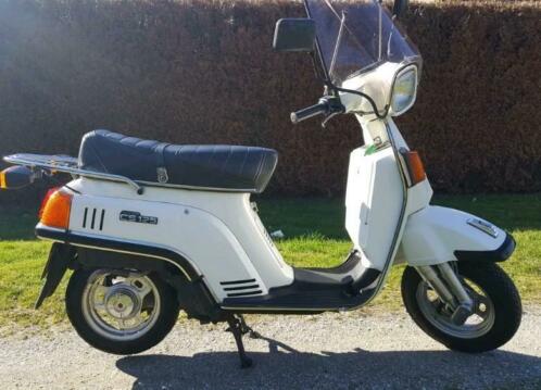 Oldtimer motorscooter zeer nette Suzuki CS125 Roadie uniek 