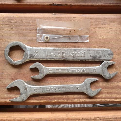 oldtimer vintage kawasaki gereedschap sleutels