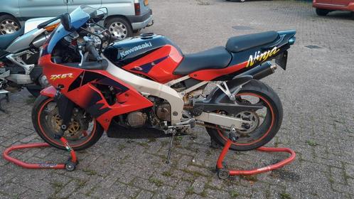 Onderdelen en Kuipdelen kawazaki zx6r ninja 1998 zwart rood