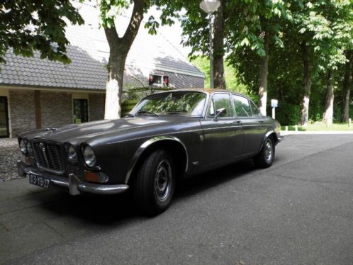 Onderdelen goede motor  goedrijdend XJ 6 serie 1 te koop