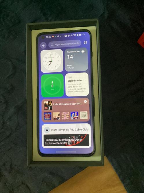 One plus 11 pro, half jaar oud, met bon, als nieuw