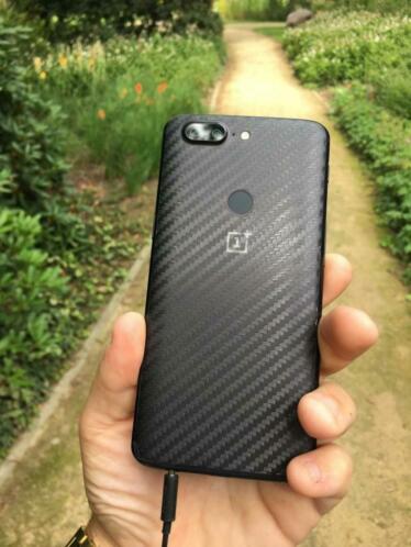 One Plus 5T Met Garantie