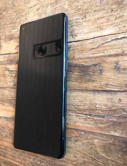 One plus 8 pro, 128gb, 5g