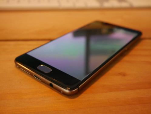 OnePlus 3T 64 GB Gunmetal  lader  doos