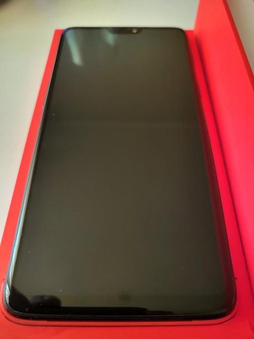 OnePlus 6 Black 128GB  8GB Kleine Schade Achter