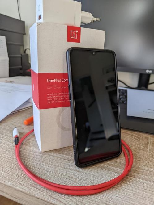 OnePlus 6T 128GB 8GB ram incl. toebehoren en hoesje