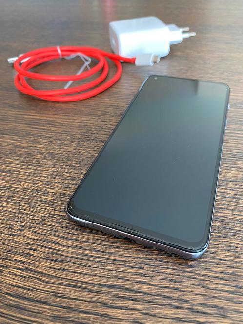 OnePlus Nord 2 dual sim 256 GB  oplader  Zo goed als nieuw