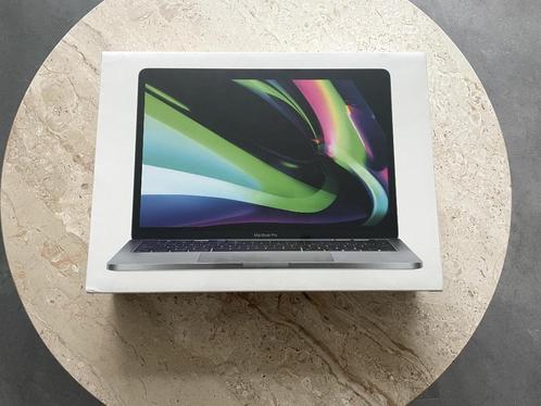 ONGEBRUIKT Macbook Pro 13 inch M2 2022